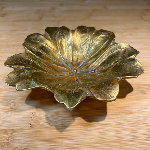 Vintage 1940s Hand-cast “May Apple Leaf Bowl” Virginia Metal Crafters Style #4-6 - Picture 2 of 7